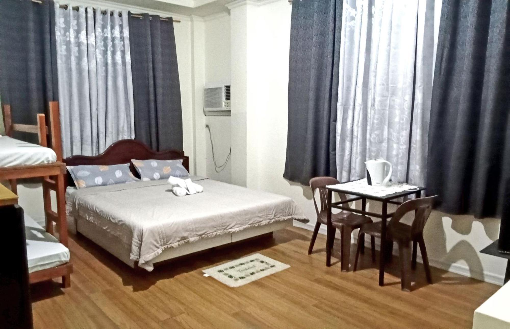 Leizel'S Bed & Breakfast Palompon Exterior photo